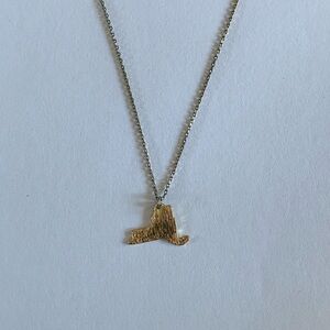 Golden New York State charm necklace